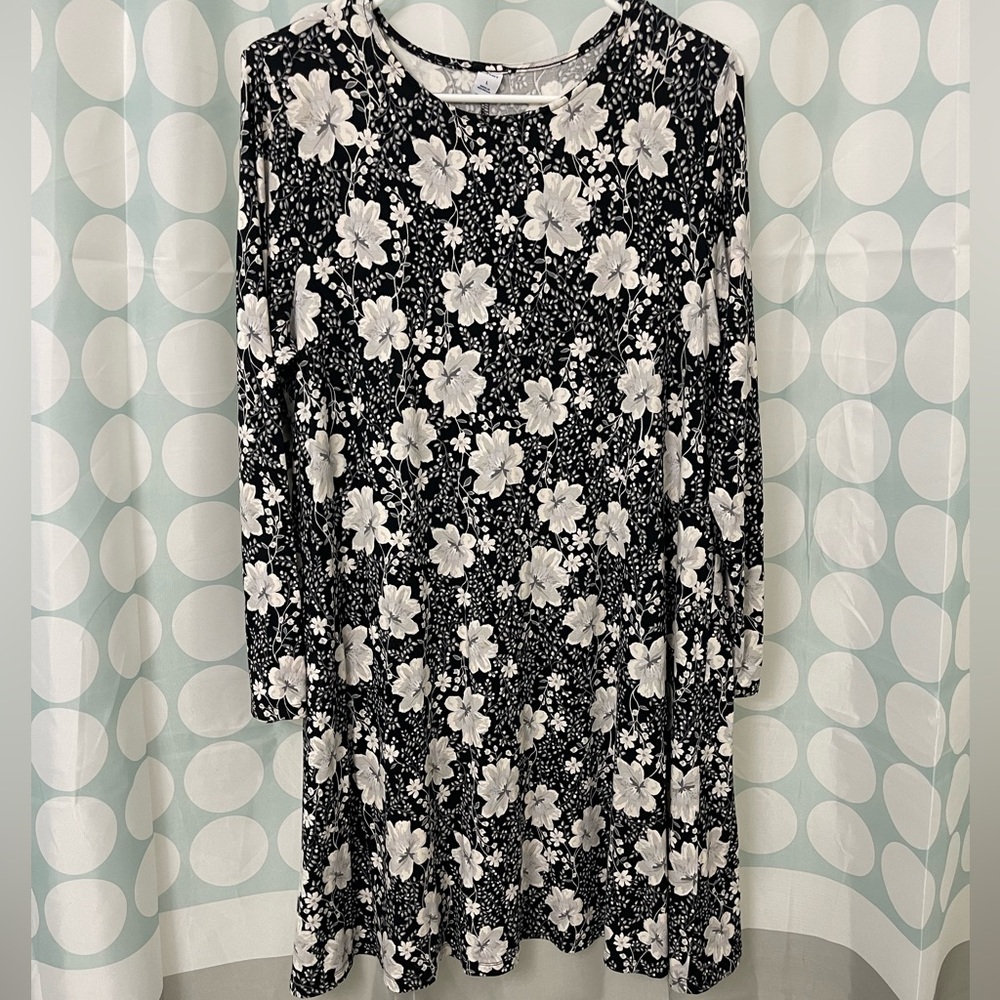 Women’s Floral Old Navy Long Sleeve Dress